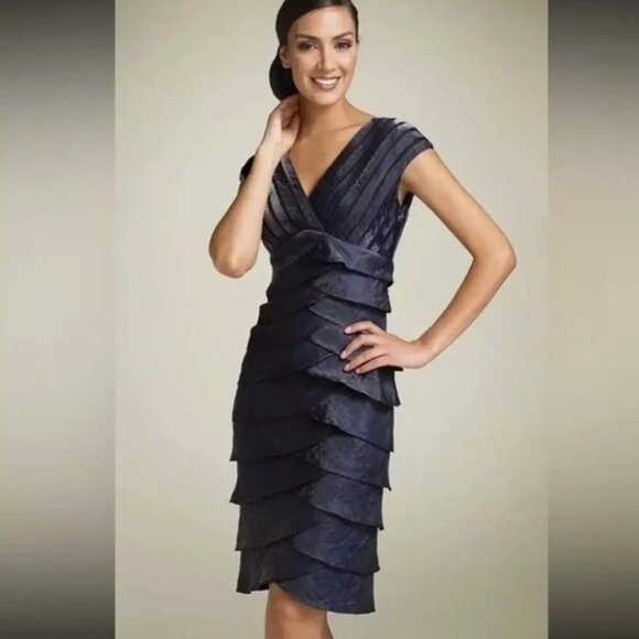 Adrianna Papell Dresses & Skirts - Adrianna Papell Black Tiered Ruffle Dress Size 4 Sheath Womens